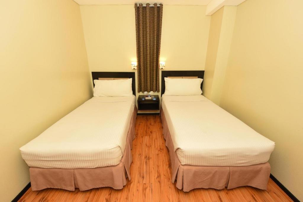 Mallberry Suites Business Hotel Кагаян-де-Оро Экстерьер фото