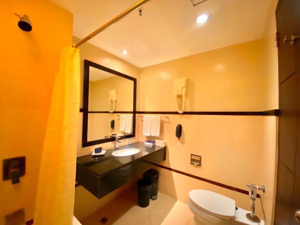Mallberry Suites Business Hotel Кагаян-де-Оро Экстерьер фото