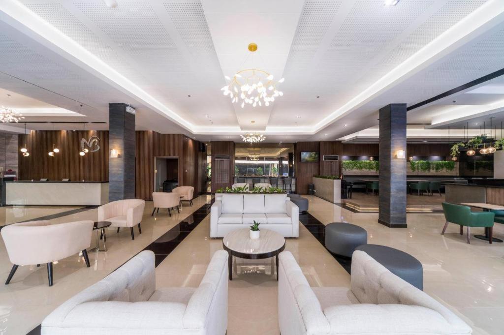 Mallberry Suites Business Hotel Кагаян-де-Оро Экстерьер фото