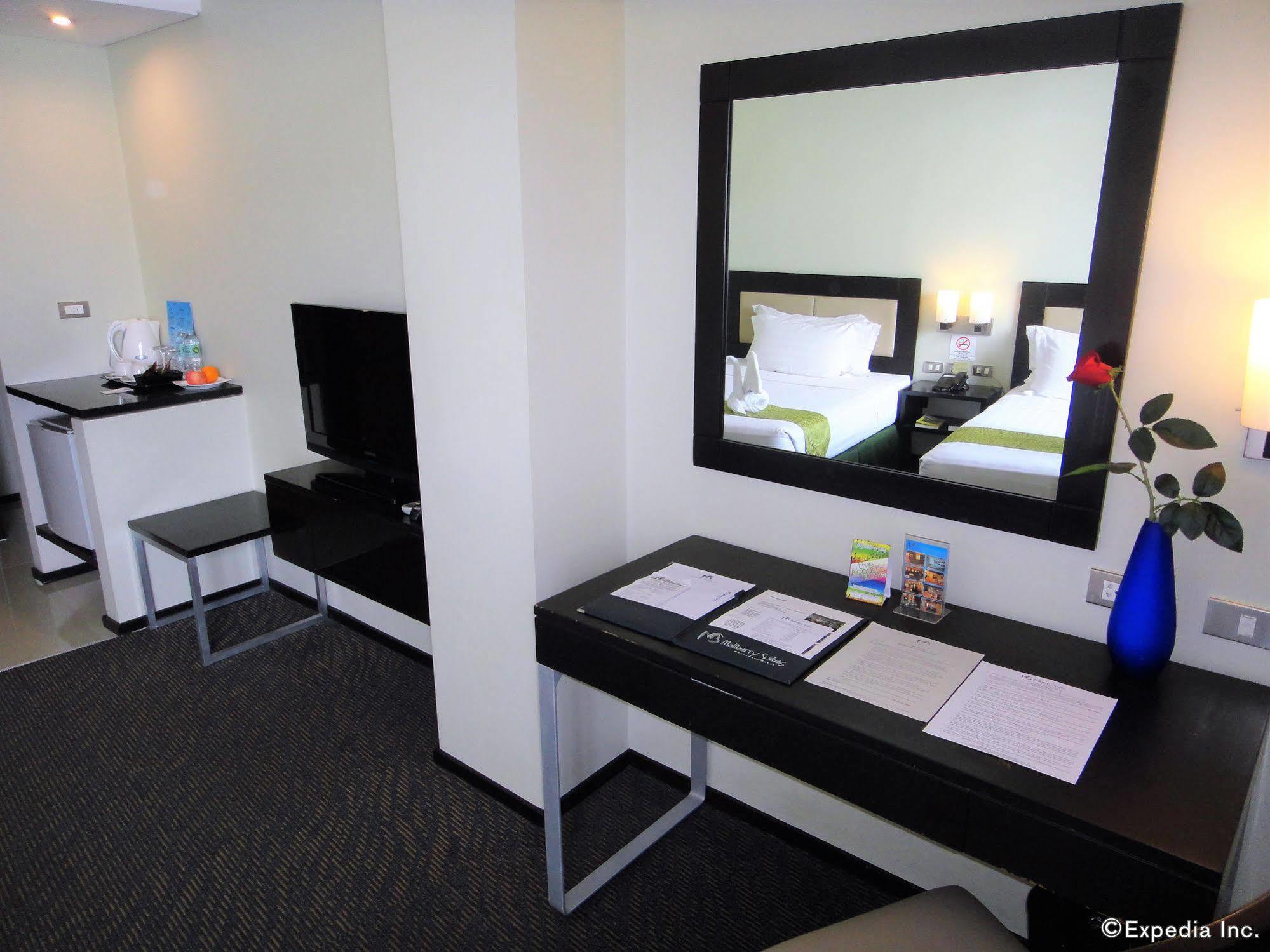 Mallberry Suites Business Hotel Кагаян-де-Оро Экстерьер фото
