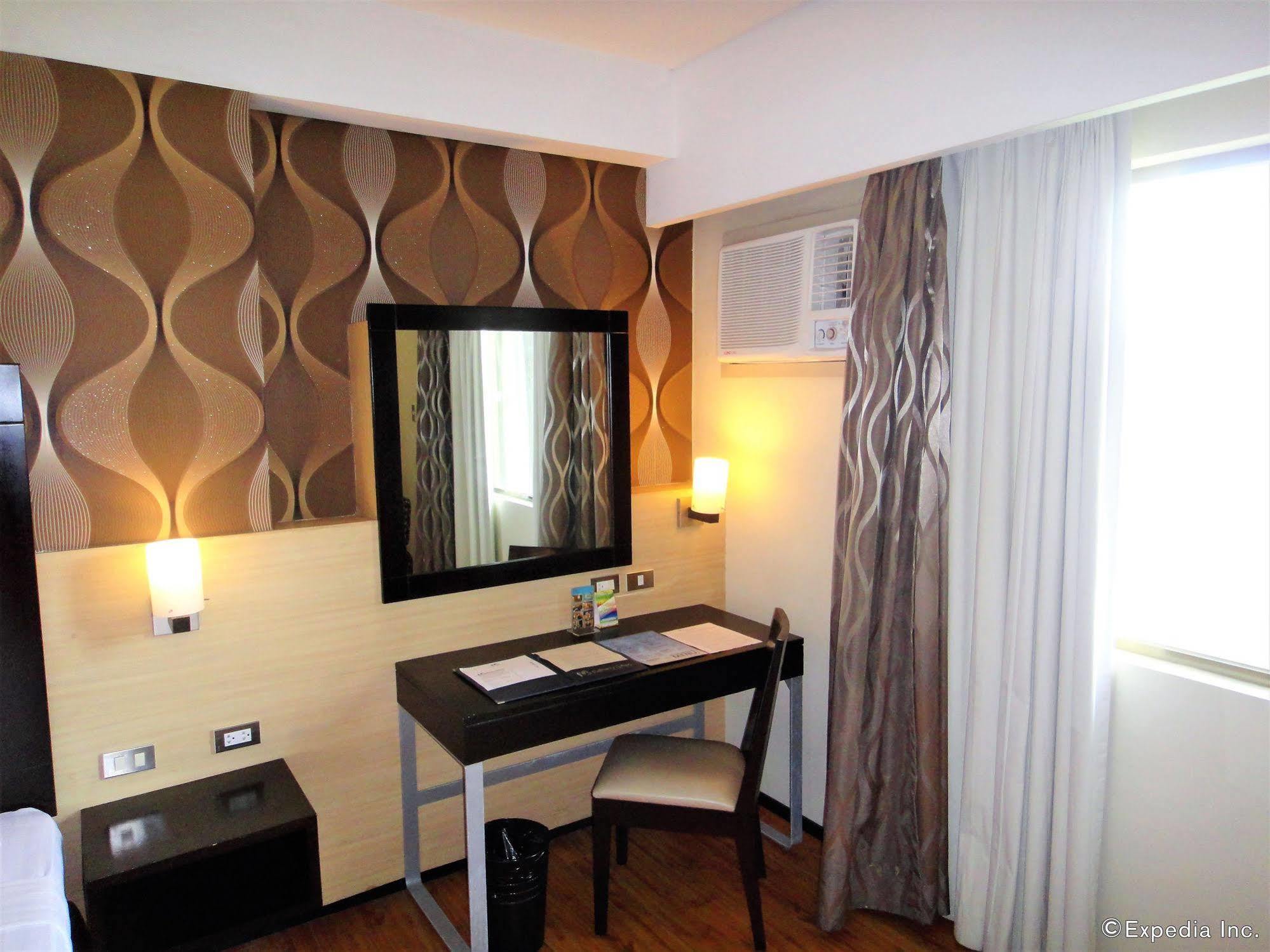 Mallberry Suites Business Hotel Кагаян-де-Оро Экстерьер фото