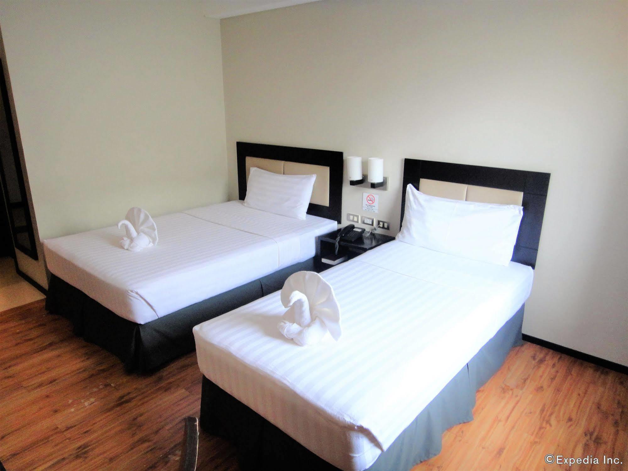 Mallberry Suites Business Hotel Кагаян-де-Оро Экстерьер фото