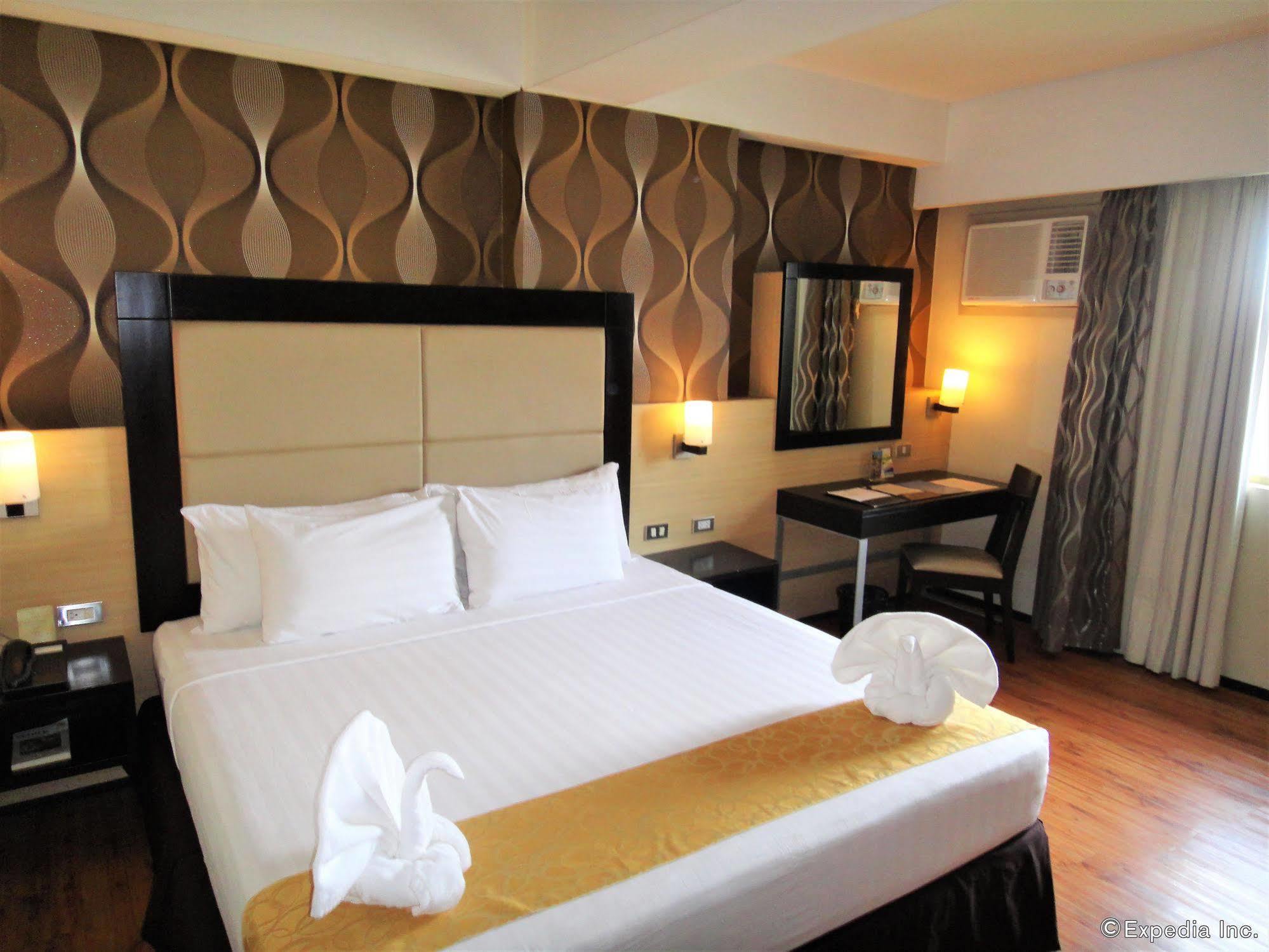 Mallberry Suites Business Hotel Кагаян-де-Оро Экстерьер фото