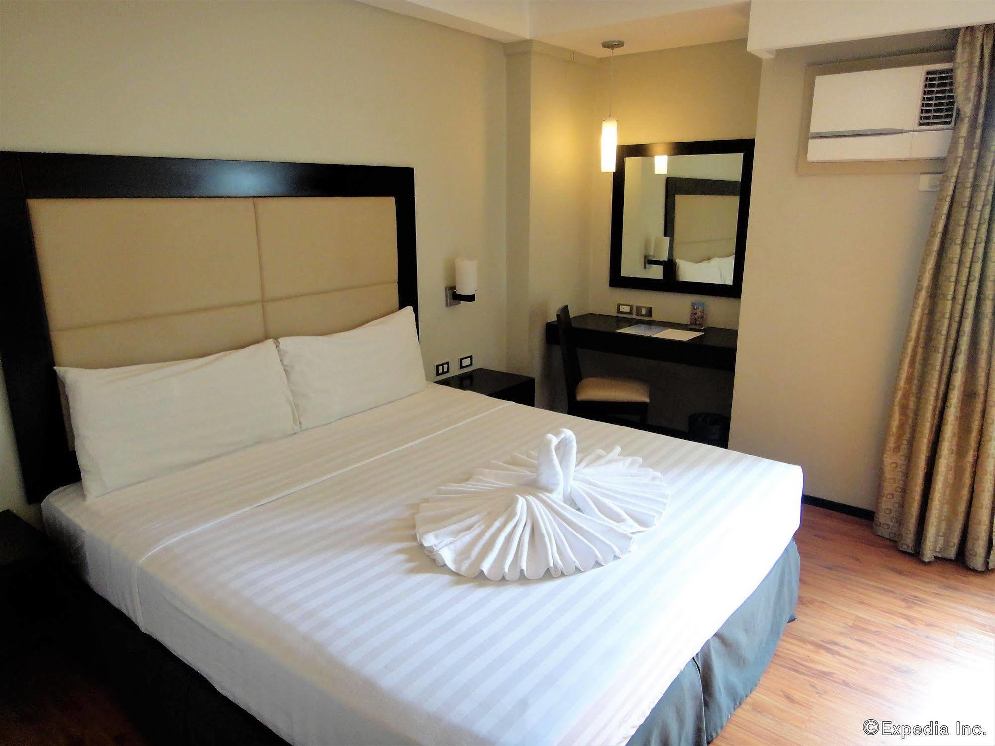 Mallberry Suites Business Hotel Кагаян-де-Оро Экстерьер фото